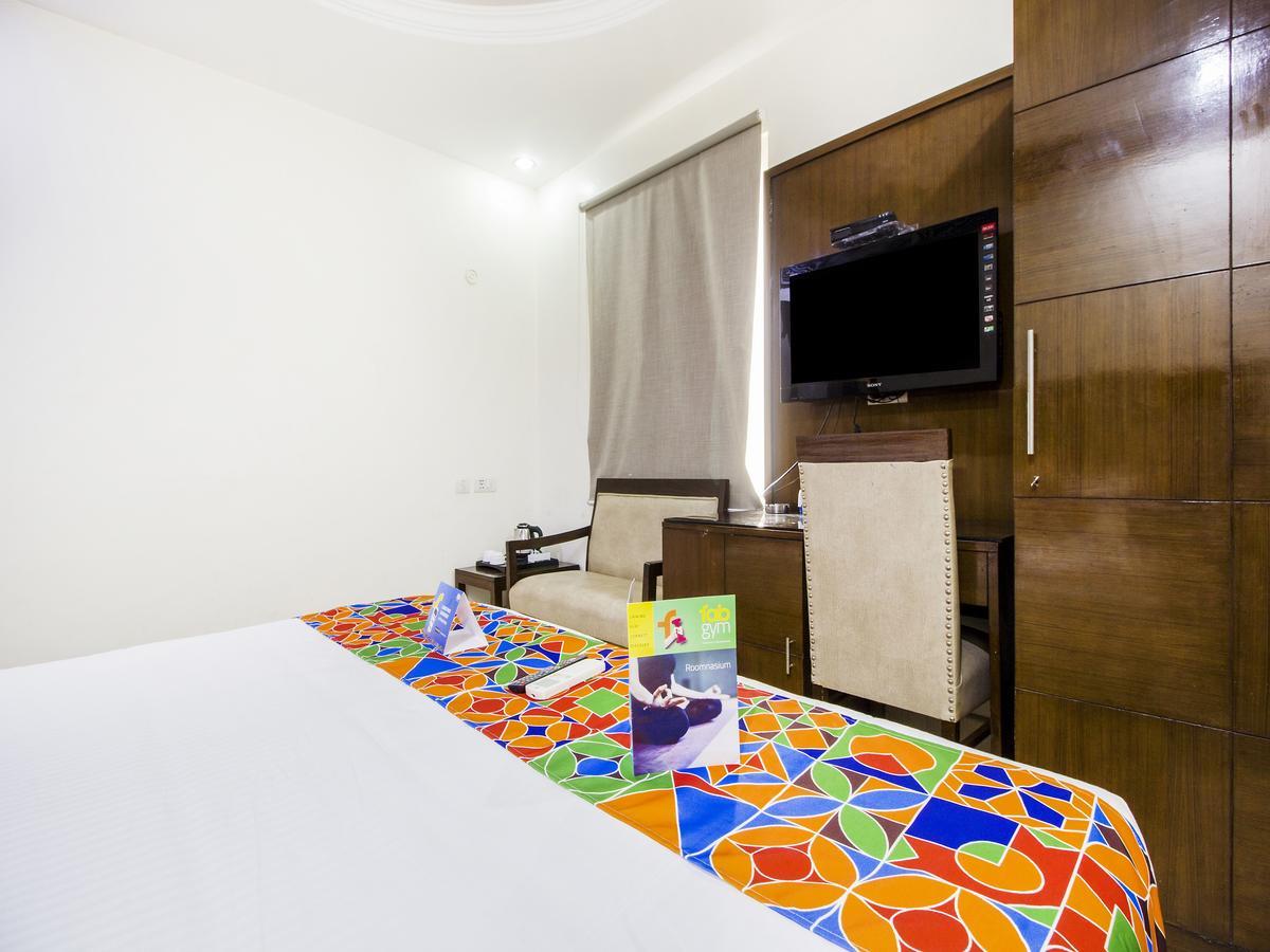 Fabhotel Marble Arch Karol Bagh Delhi  Exterior photo