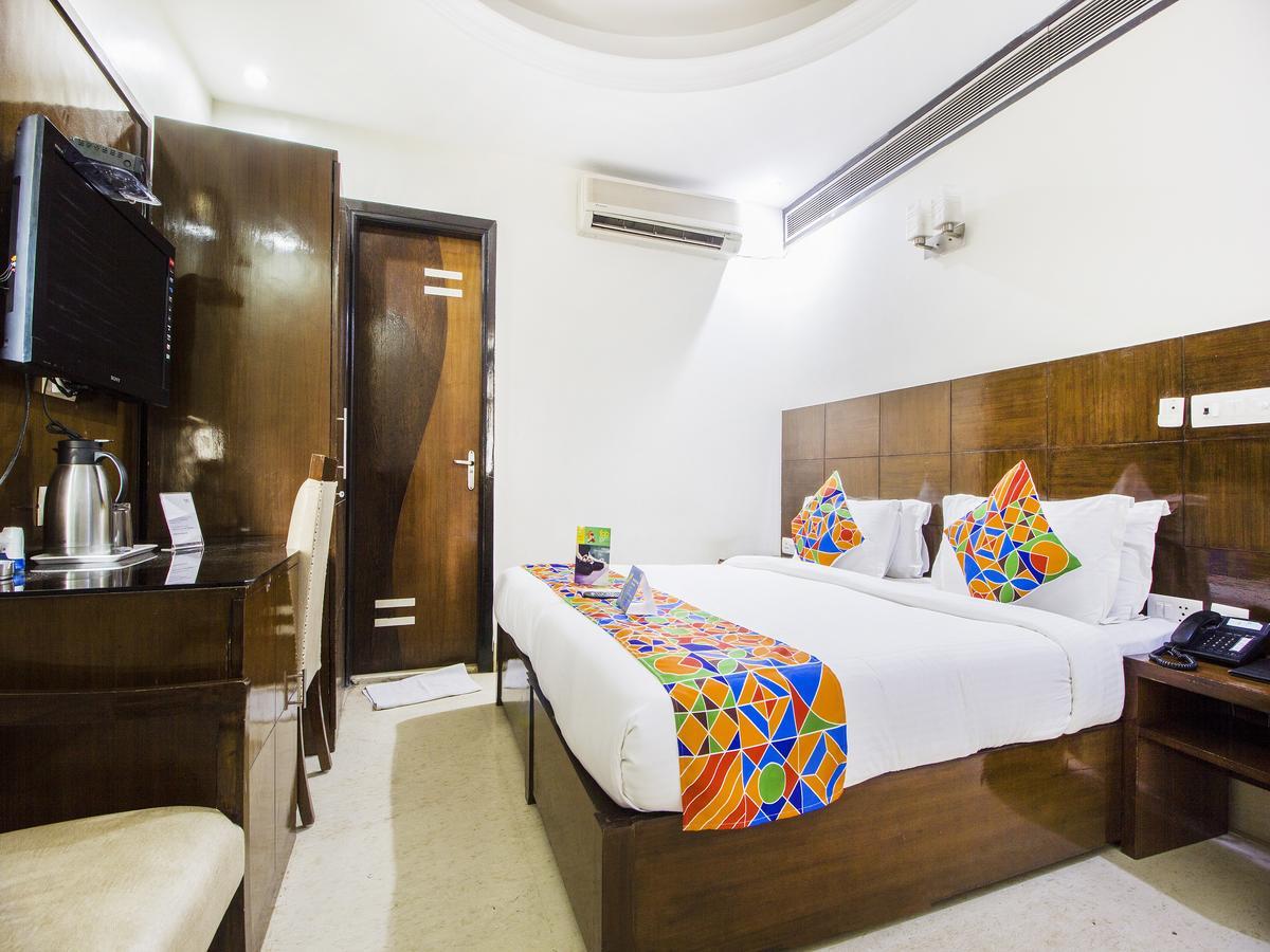 Fabhotel Marble Arch Karol Bagh Delhi  Exterior photo