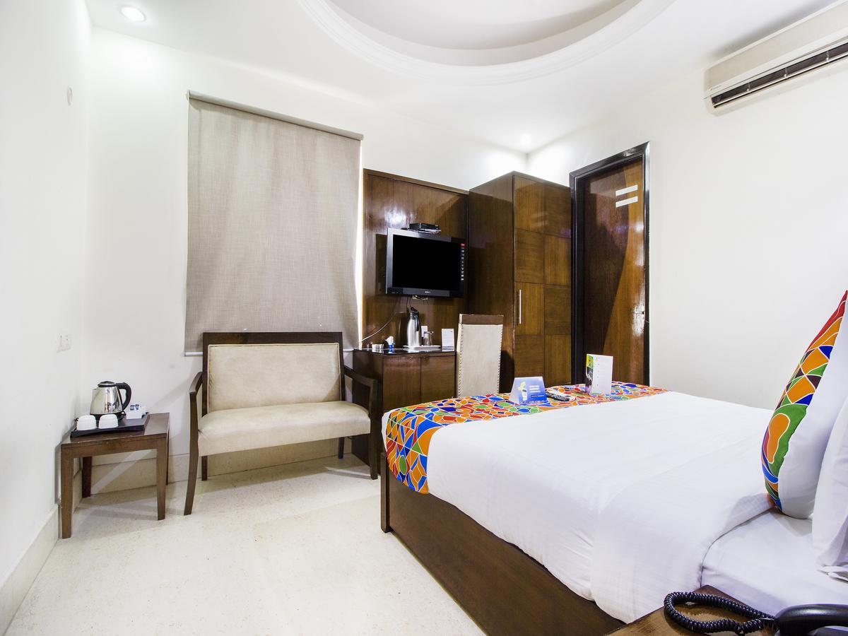 Fabhotel Marble Arch Karol Bagh Delhi  Exterior photo